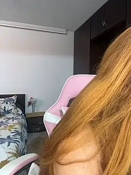 Snapshot of Kiarhatrixie1 chatting on February 2026 04:39:02 PM Kiarhatrixie1 online show from February 2026 04:39:02 PM