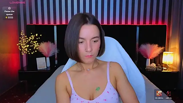 GracefulMichelle online show from May 2026 07:03:02 PM