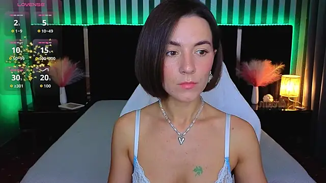 Snapshot of GracefulMichelle chatting on June 2026 06:56:01 PM GracefulMichelle online show from June 2026 06:56:01 PM