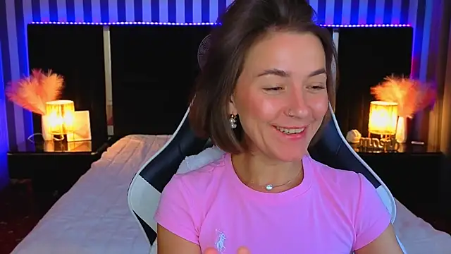 Snapshot of GracefulMichelle chatting on July 2026 04:19:01 AM GracefulMichelle online show from July 2026 04:19:01 AM