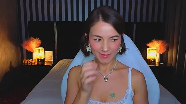 Snapshot of GracefulMichelle chatting on July 2026 07:25:01 PM GracefulMichelle online show from July 2026 07:25:01 PM