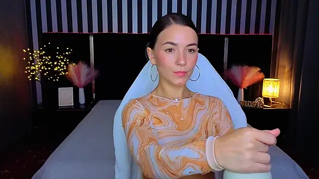 Snapshot of GracefulMichelle chatting on June 2026 07:13:02 PM GracefulMichelle online show from June 2026 07:13:02 PM