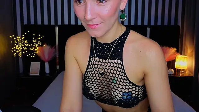 Snapshot of GracefulMichelle chatting on June 2026 07:11:01 PM GracefulMichelle online show from June 2026 07:11:01 PM