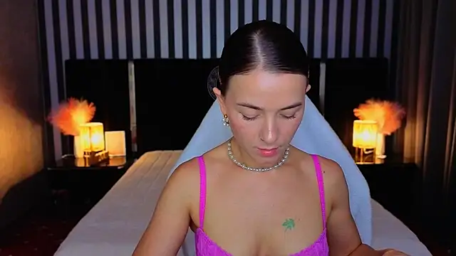 Snapshot of GracefulMichelle chatting on July 2026 07:24:02 PM GracefulMichelle online show from July 2026 07:24:02 PM