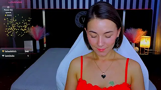 Snapshot of GracefulMichelle chatting on June 2026 05:52:02 AM GracefulMichelle online show from June 2026 05:52:02 AM