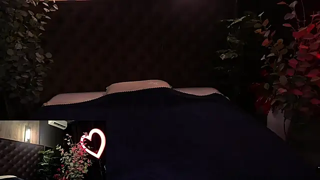 AlisaGracee online show from May 2026 12:56:01 PM