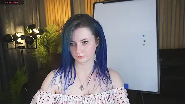 AlisaGracee online show from May 2026 12:35:02 PM