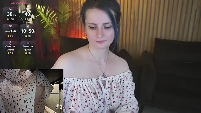 AlisaGracee online show from May 2026 12:47:02 PM