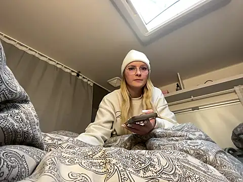 melanieTesss online show from February 2026 04:16:02 PM