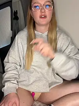 melanieTesss online show from February 2026 02:39:01 PM