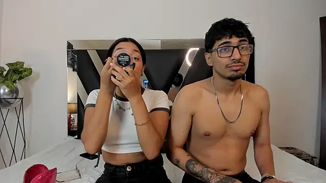 Mia Iron online show from March 2026 12:19:01 PM