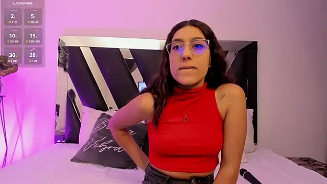 Mia Iron online show from April 2026 01:05:02 PM