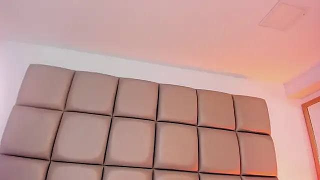 Snapshot of annybentleii chatting on February 2026 07:27:02 PM annybentleii online show from February 2026 07:27:02 PM