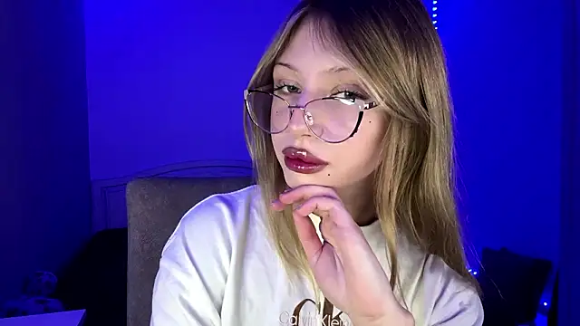 Stefifany online show from February 2026 03:23:01 PM