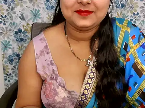 Snapshot of YOUR_URVI_ chatting on February 2026 07:41:02 AM YOUR URVI online show from February 2026 07:41:02 AM