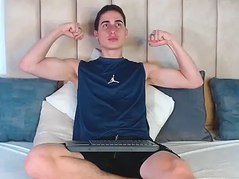 ryanlevi1 online show from March 2026 02:38:01 PM