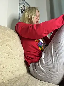 urlittlebaby666 online show from March 2026 07:37:02 AM