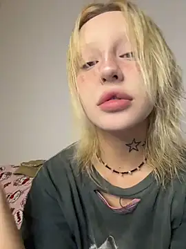 urlittlebaby666 online show from February 2026 09:37:01 PM