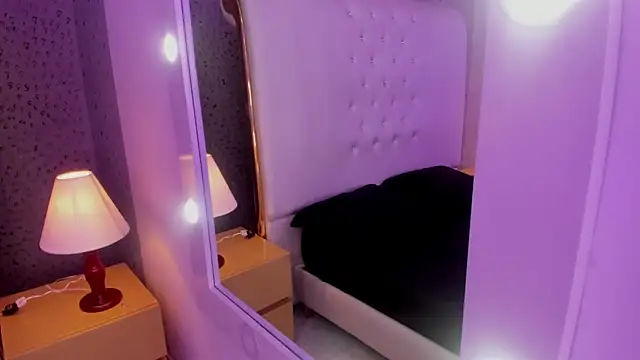 VinkSmokee online show from March 2026 06:10:01 PM