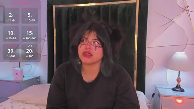 VinkSmokee online show from April 2026 08:37:01 PM