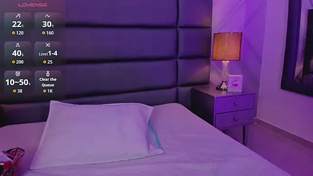 VinkSmokee online show from April 2026 08:24:02 PM