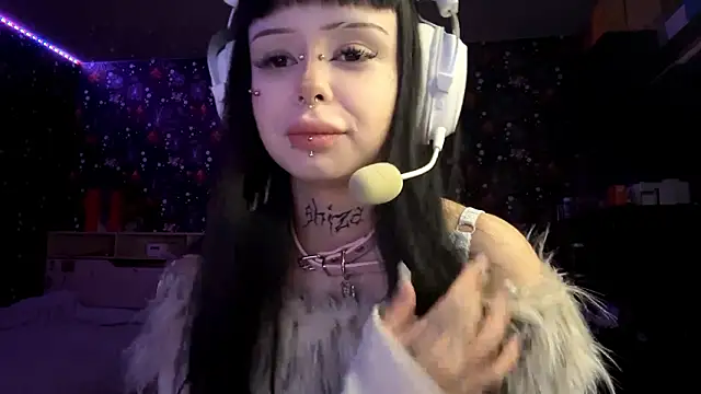 Luna Sohotti online show from February 2026 03:09:01 PM