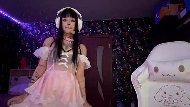 Luna Sohotti online show from March 2026 03:16:01 PM