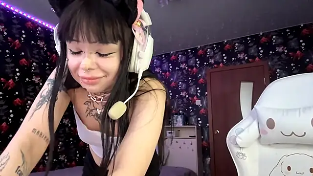 Luna Sohotti online show from March 2026 03:35:02 PM