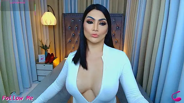 Laureen Hilton online show from March 2026 12:06:02 PM