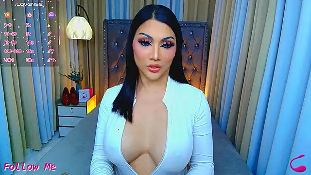 Laureen Hilton online show from April 2026 03:02:02 PM