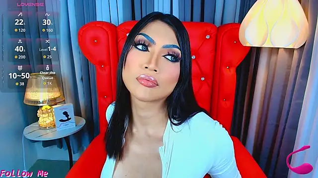 Snapshot of Laureen_Hilton chatting on April 2026 01:15:02 PM Laureen Hilton online show from April 2026 01:15:02 PM