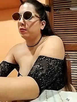 Lucia queen online show from June 2026 03:34:01 AM