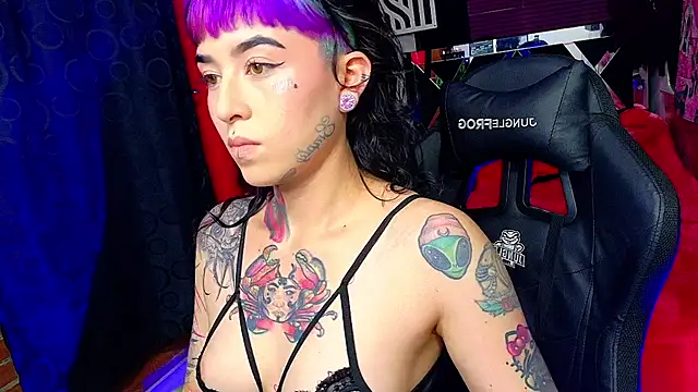 nova kitttyy online show from April 2026 02:46:01 AM