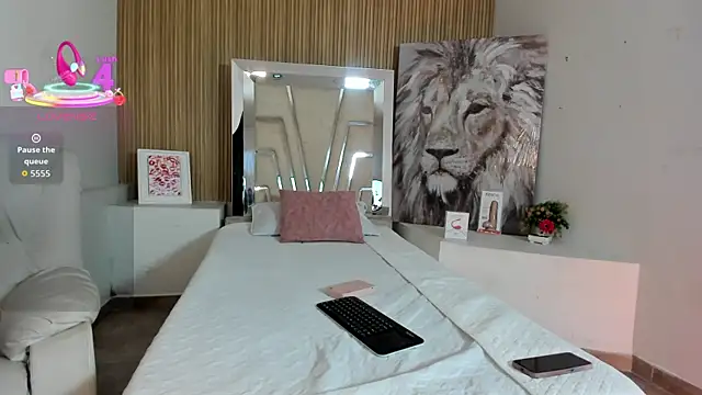 SiaFoxx  online show from February 2026 06:02:02 AM