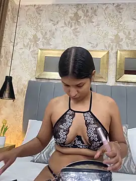 AnnaLoren  online show from March 2026 12:21:01 PM