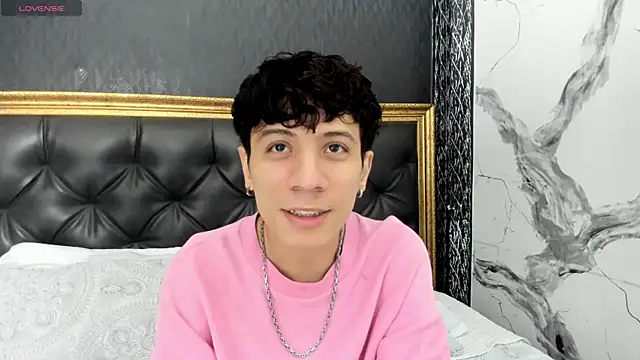 Angel St1 online show from May 2026 05:02:02 AM
