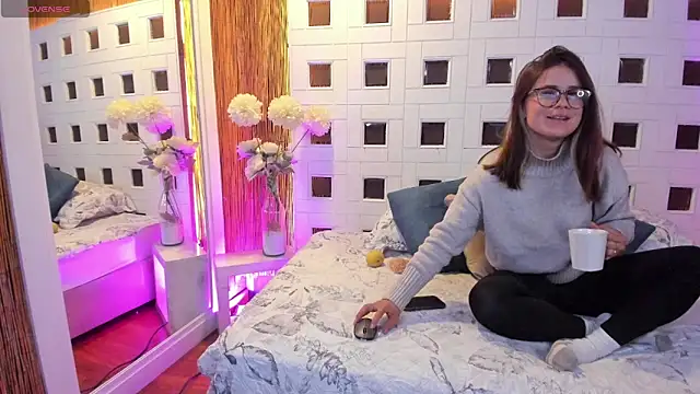 aleessiia online show from March 2026 12:57:01 PM