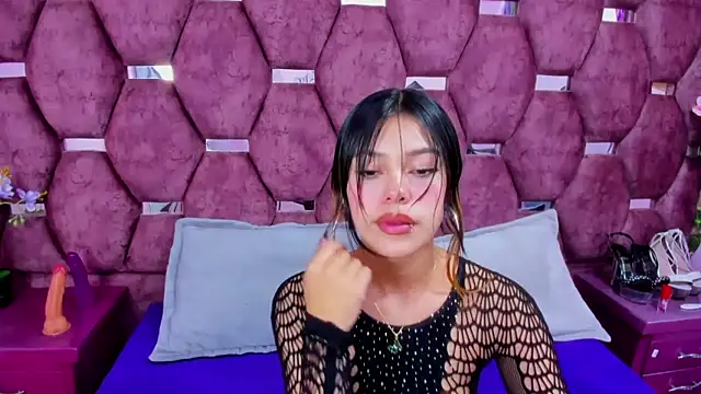 alana deivis online show from April 2026 02:59:01 AM