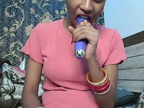 Rani1993 online show from March 2026 02:11:01 PM