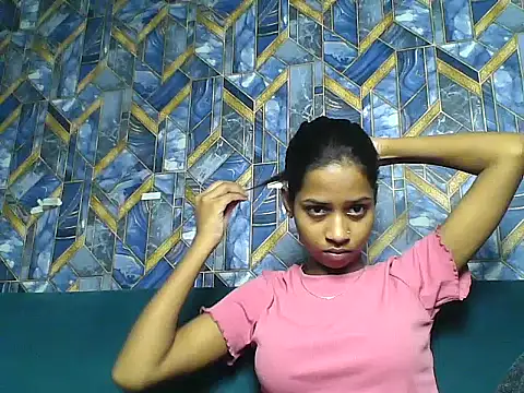 Rani1993 online show from April 2026 02:12:01 PM