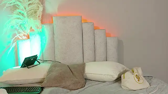 Sheinny brown1 online show from March 2026 08:10:01 PM