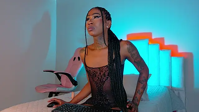 Snapshot of Sheinny_brown1 chatting on February 2026 10:10:02 PM Sheinny brown1 online show from February 2026 10:10:02 PM