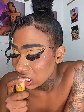 Snapshot of Sheinny_brown1 chatting on May 2026 08:29:01 AM Sheinny brown1 online show from May 2026 08:29:01 AM