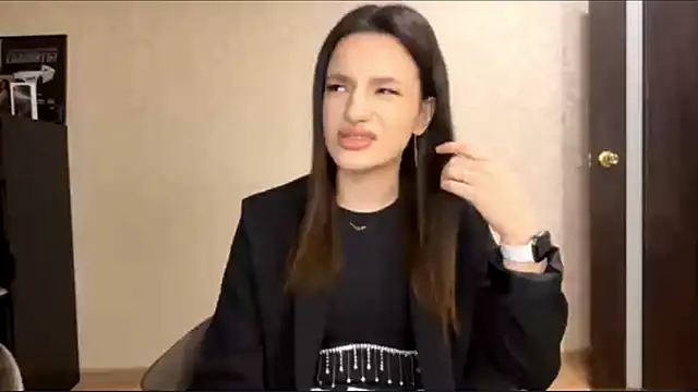 Snapshot of Kosandra_k chatting on February 2026 04:08:01 PM Kosandra k online show from February 2026 04:08:01 PM