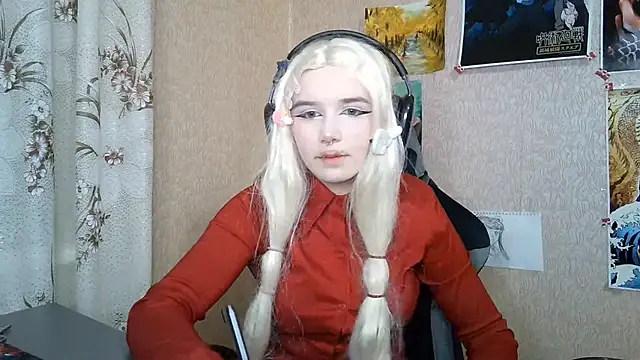 MilaTyan online show from April 2026 05:03:02 PM