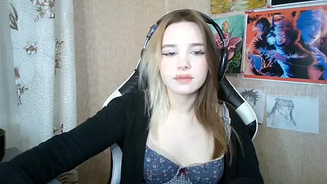 MilaTyan online show from April 2026 06:11:02 PM