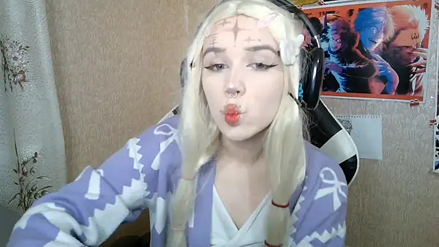 MilaTyan online show from April 2026 04:08:02 PM