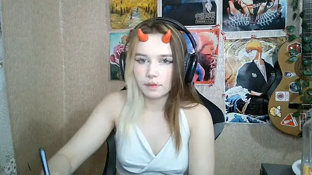 MilaTyan online show from April 2026 05:15:01 PM