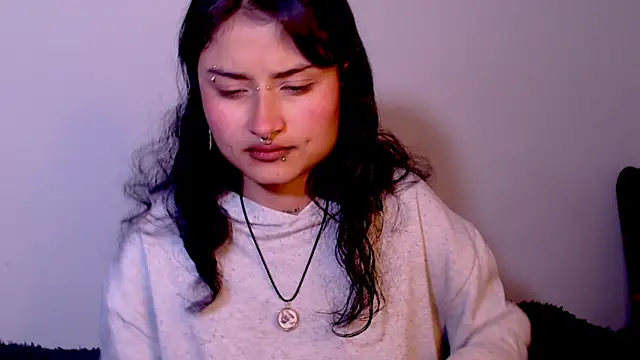 Lili  Clan online show from February 2026 01:39:01 AM