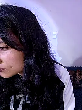 Lili  Clan online show from March 2026 05:58:01 PM